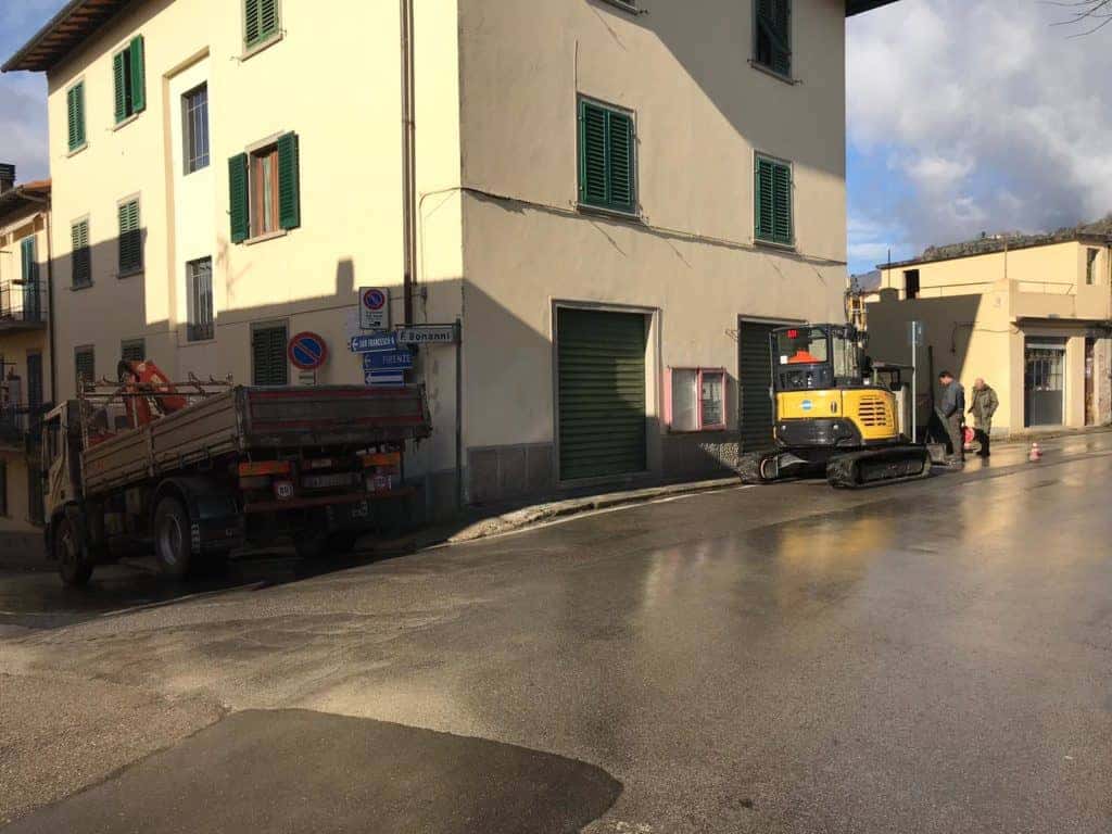 Marciapiedi, asfalto e segnaletica. A Rufina lavori di riqualificazione urbana in corso