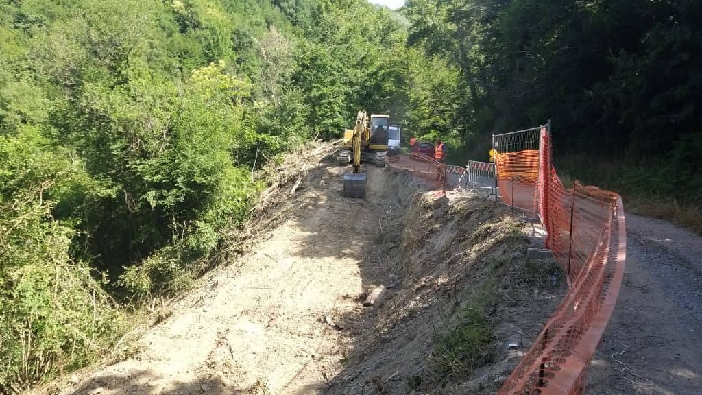 Borgo San Lorenzo, lavori sulla strada “Panoramica” che collega Ronta a Gattaia. Sabato prossimo l’inaugurazione del nuovo allestimento della rotonda tra Via Caiani e Viale Kennedy