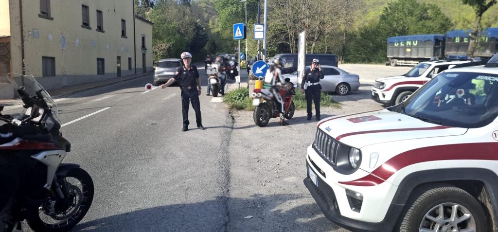 Mugello, operazione “Passi sicuri”: 89 moto controllate e 16 violazioni