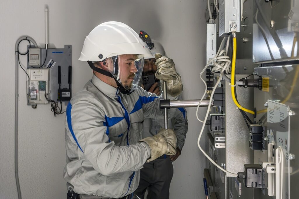 San Godenzo: ditta trancia cavo elettrico a Castagno d’Andrea, energia ripristinata con gruppi elettrogeni