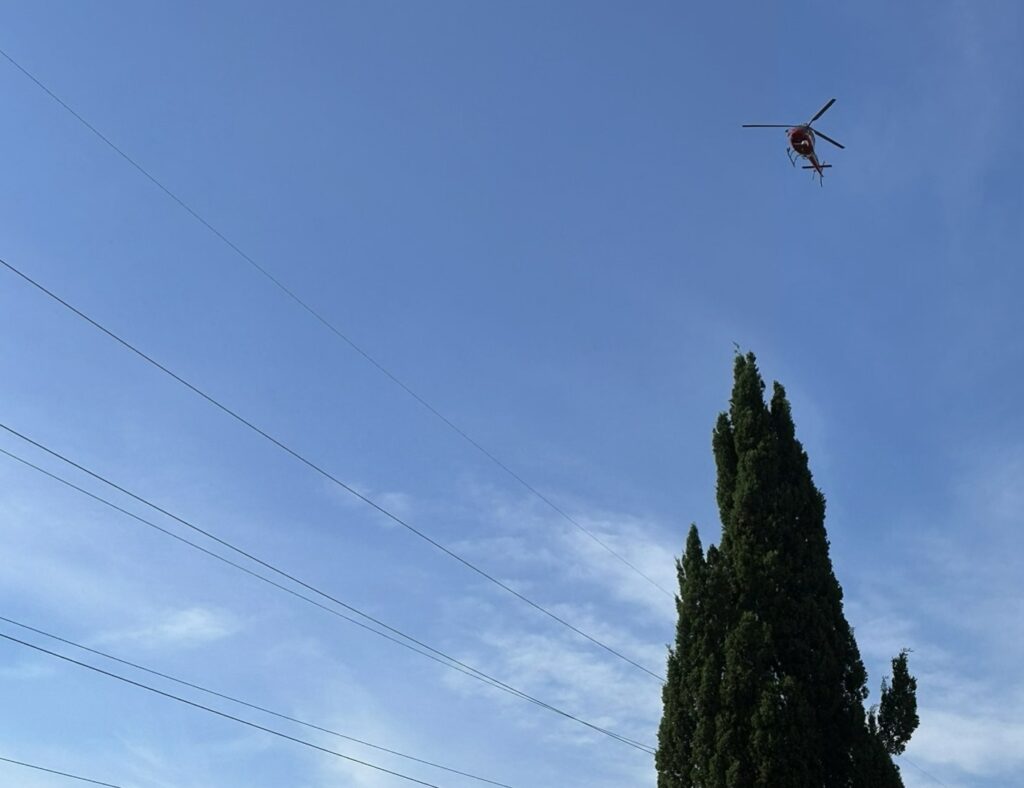 Valdisieve, Enel: elicottero in volo sopra le linee elettriche per check-up aereo